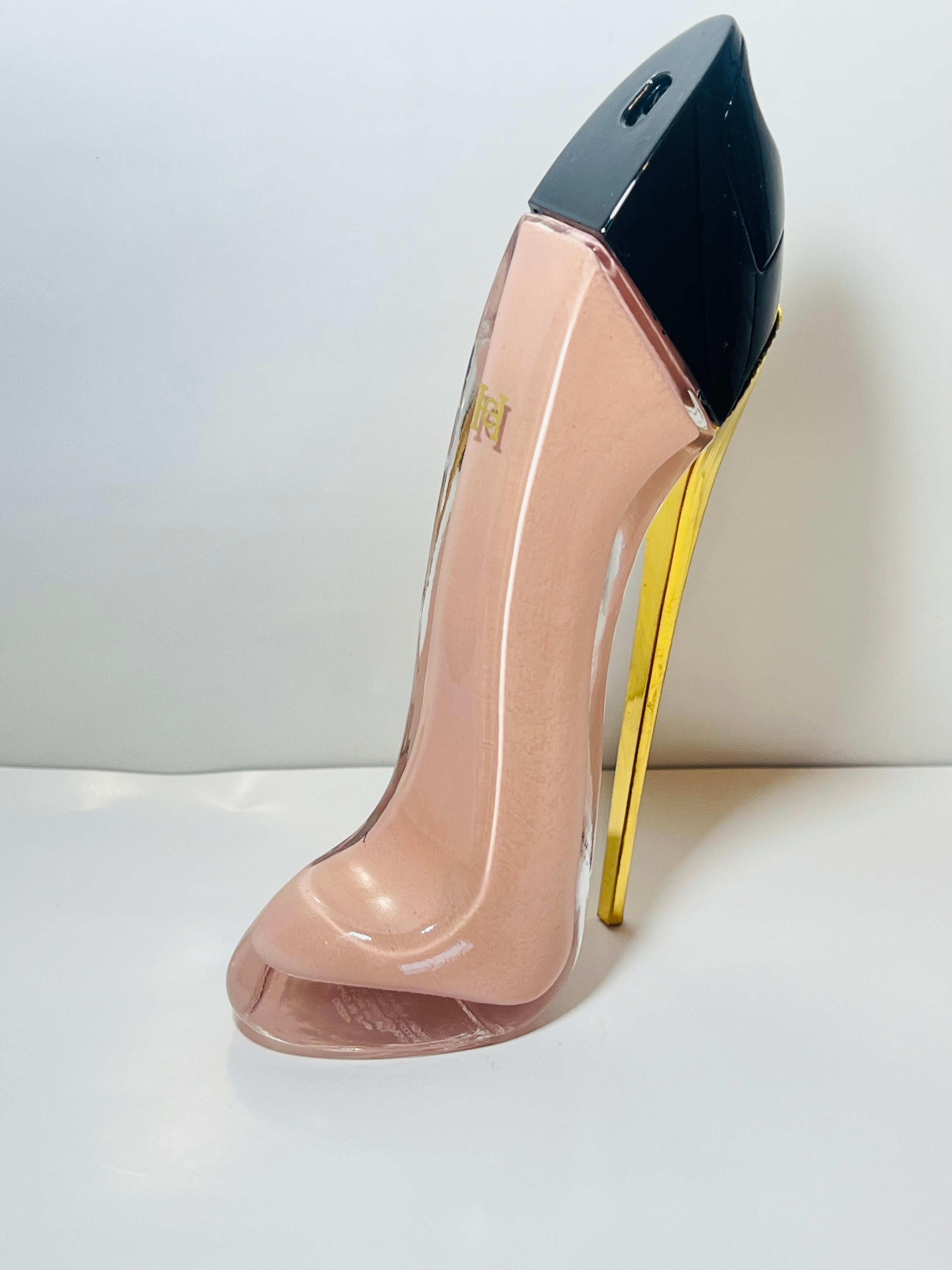 CAROLINA HERRERA